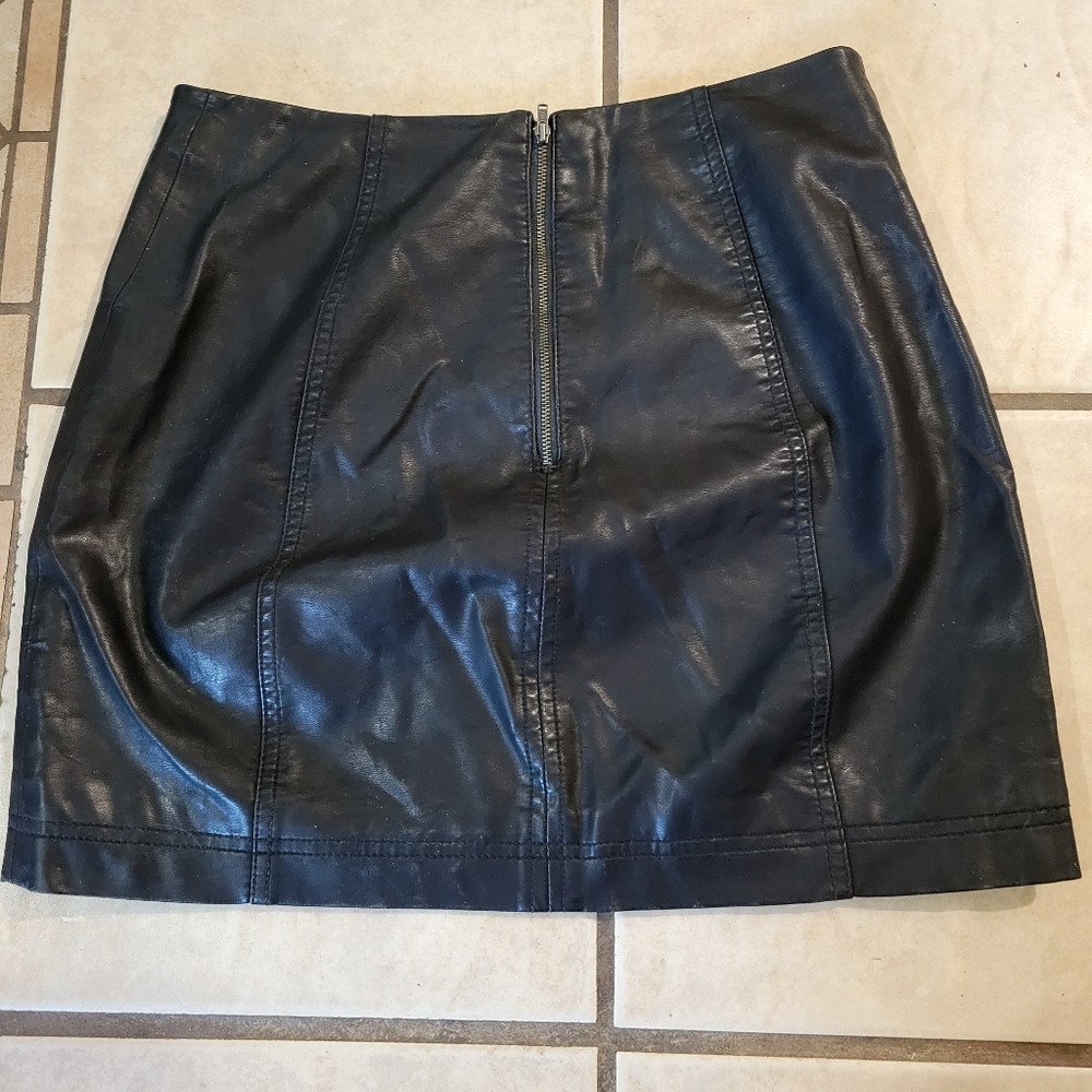 Free People  Black Faux Leather Mini Skirt - Picture 2 of 5